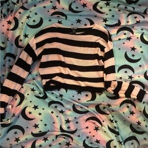 Hot Topic Black and pale pink Knit Sweater